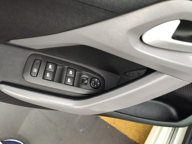 Peugeot 208 Allure 2017 Automatico com Teto - Foto 14