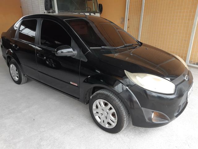 Fiesta Class 1.6 Sedan 2012 - Foto 4