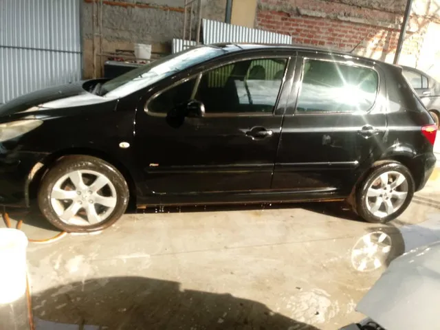 Sucata de Peugeot 307 2010 disponivel para retirada de peças