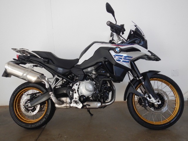 BMW F 850 GS PREMIUM RALLYE NOVÍSSIMA SÓ 3.200 KM !