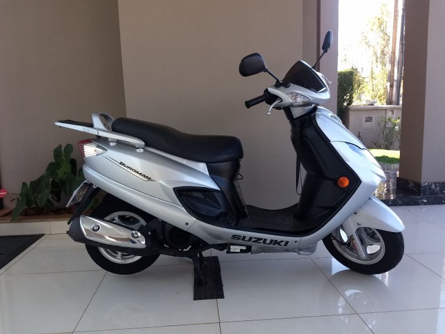 BURGMAN 125 ANO 2008 NOVÍSSIMA!!!!