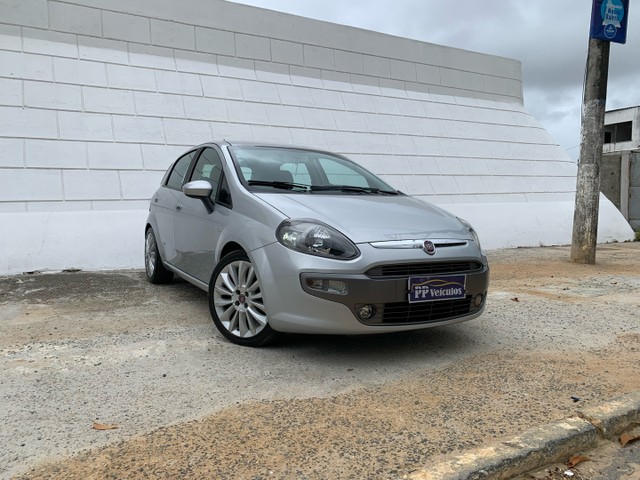 PUNTO ESSENCE 1.6 2013 APENAS 33.000KMS