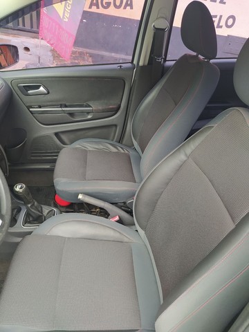 VENDO UM FOX COMPLETO 1.6 CARRO FILÉ