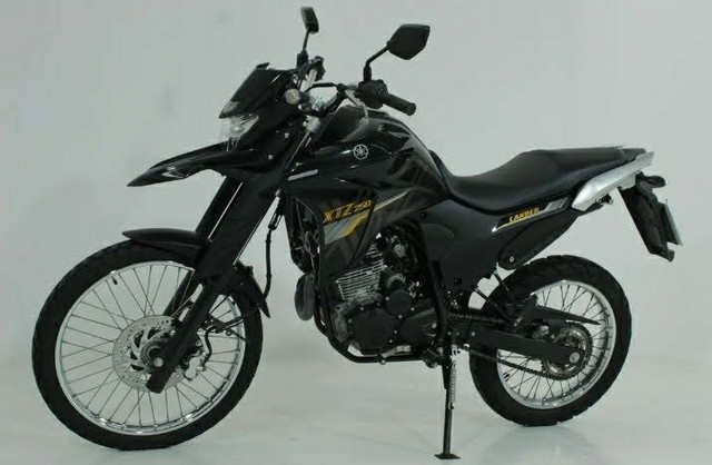 XTZ 250 LANDER 2016 C/ENTRADA DE $1000