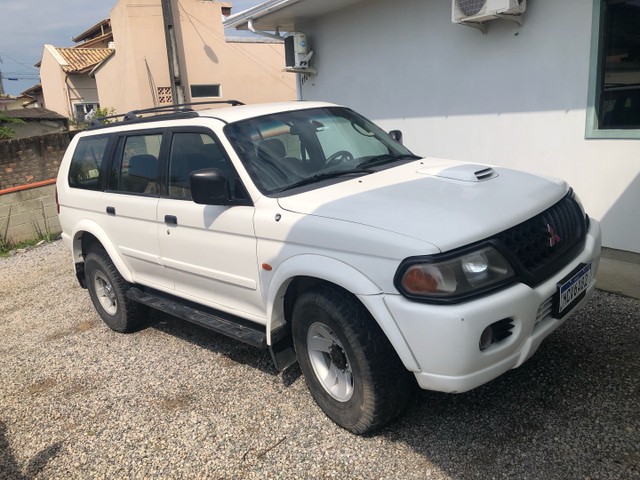 PAJERO 4X4 GLS AUTOMÁTICA 2002