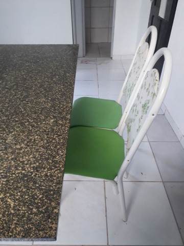 Mesa com 4 cadeiras - Foto 2