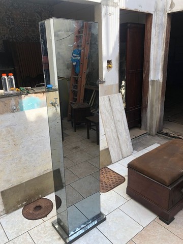 Coluna Decorativa Espelhada