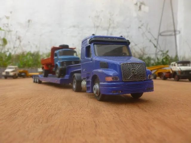 Caminhão Nh12 Volvo Carreta Coca Cola 1:50 = Arpra.