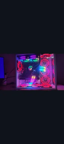 Torre De Pc Para Jogos Em Close Com Motherboard Instalada Dentro E Slogan  Seja Legal Ser Gamer Imagem Editorial - Imagem de sistema, ferragem:  208947405