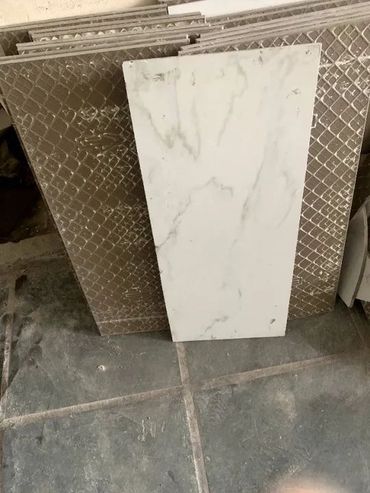 Sobras de Porcelanato Delta Balmes 63x63 Classe A - Foto 2