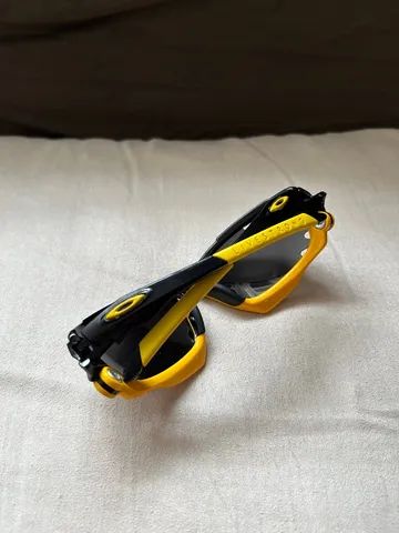Oakley Jawbone Livestrong - Stilo visual