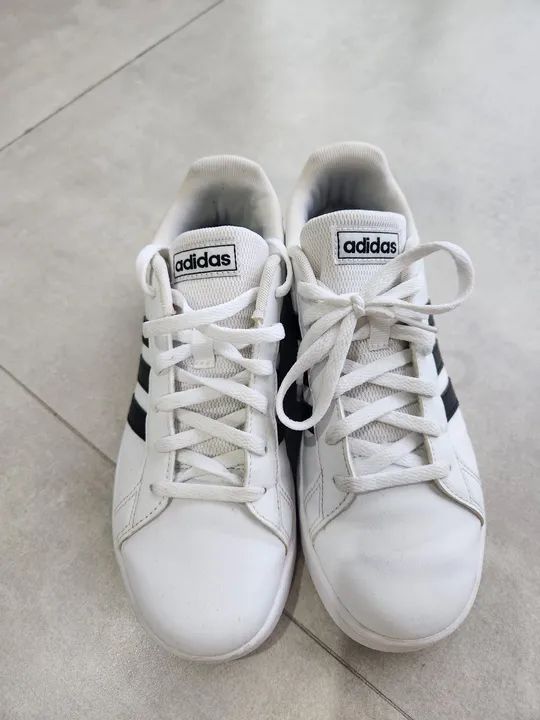 Tenis Adidas Tam. 34 - Foto 2