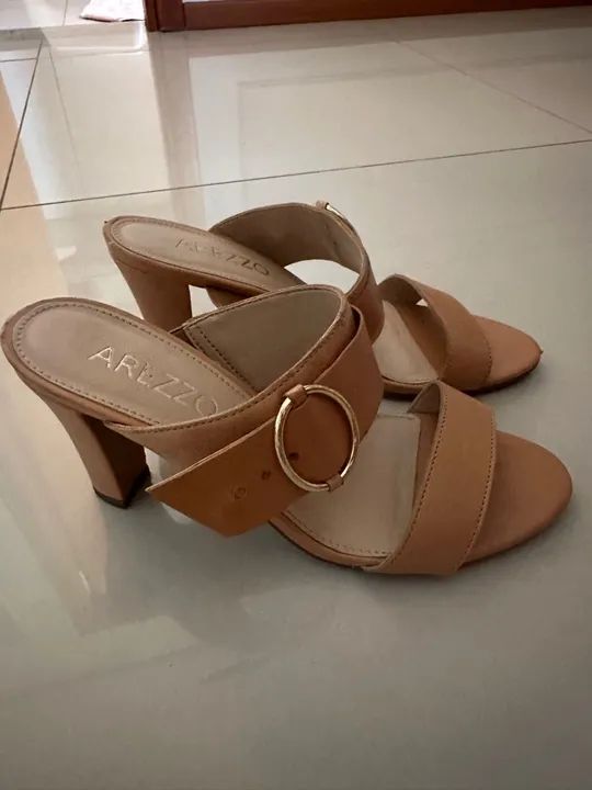 Tamanco Arezzo Bege num 36