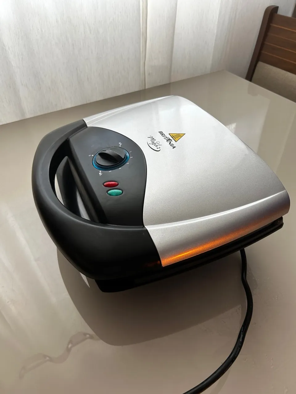 Sanduicheira/Grill Britânia Mega 2