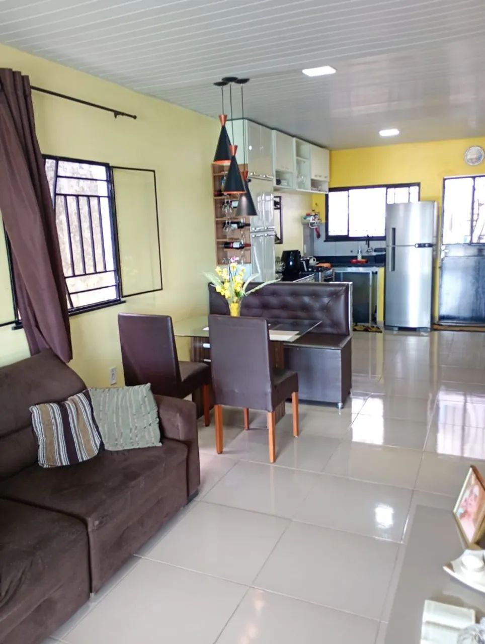 //Casa próxima ao DB da Max Teixeira 