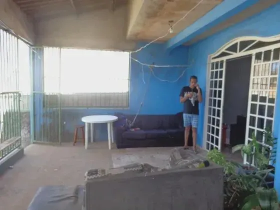 QR 427 Ótimo Sobrado com 3 Casas com 2 Quartos Escriturado em Samambaia Norte DF