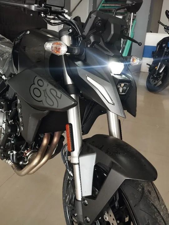 GSX 8S 800 2025 - Foto 3