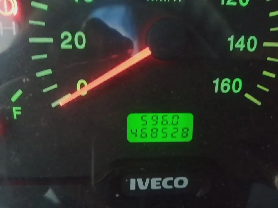 Iveco/Vertis 130 V19 Baú 2015 Bom - Foto 13