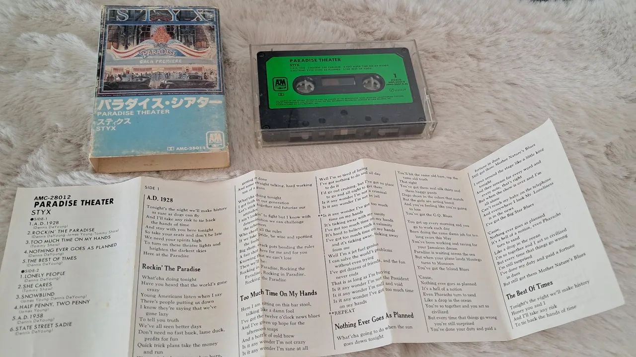 Fita k7 em ótimo estado ,paradise theater edição japonesa com capa externa e encarte. 