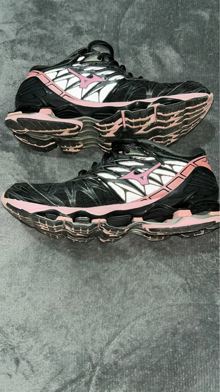 Tênis Mizuno Wave Prophecy 7 - Preto com Rosa