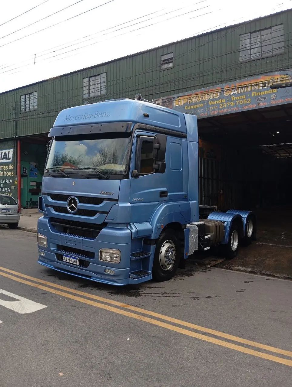 Axor 2544 2014 teto alto automático 