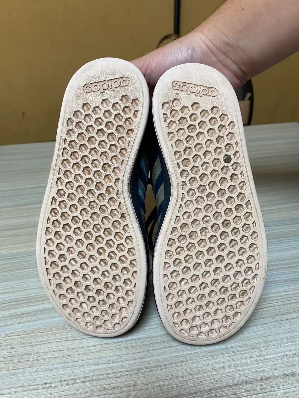Tênis original Adiddas - tamanho 31 - Foto 6