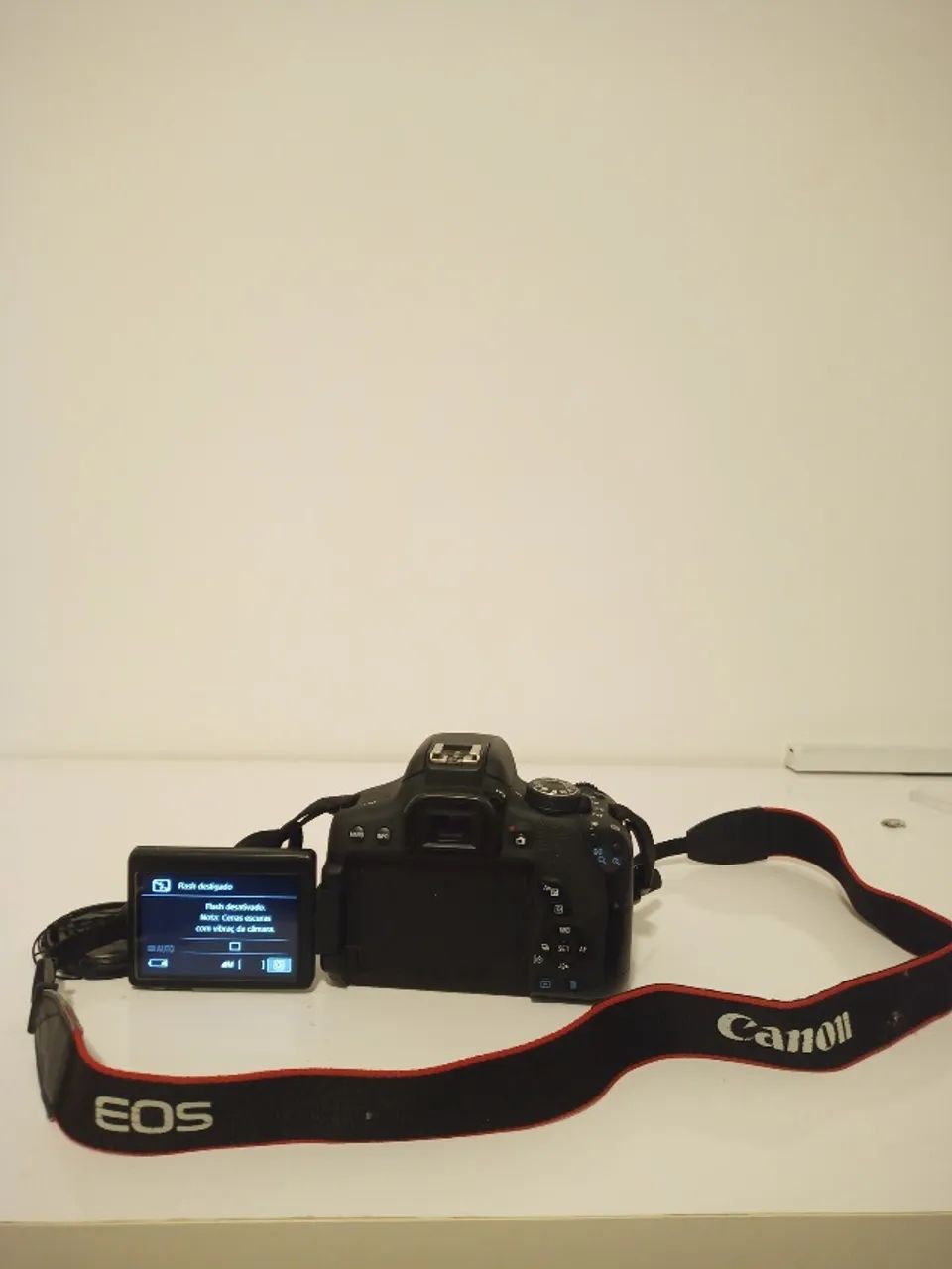 Câmera Cânon Eos Rebel T6i Semiprofissional + Lente 18-55mm + Acessórios - Pouco Usada - Foto 4