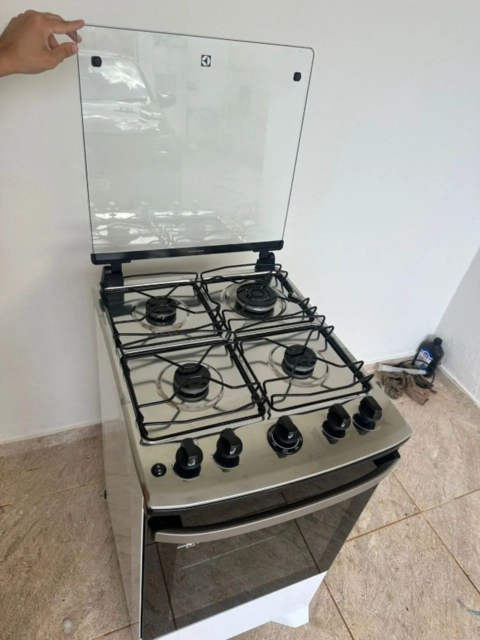Fogão Electrolux 4 Bocas com Forno - Estado de Novo! - Foto 2
