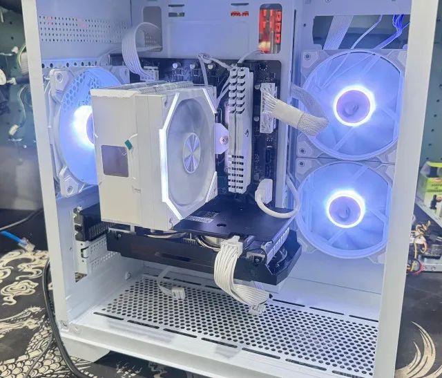 Cpu Gamer White Intel I7 10700k 16GB Ram RTX 2060