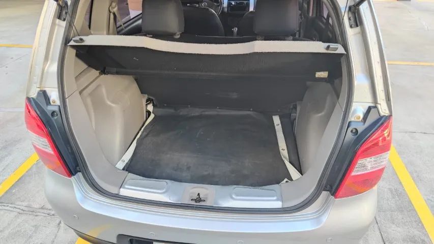 Nissan Livina 1.8 16V Flex Fuel Aut. 2010 - Foto 12