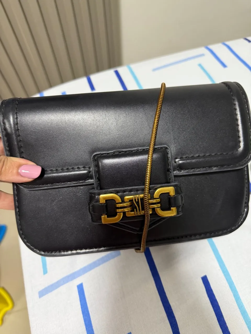 Bolsa de ombro preta Santa Lolla