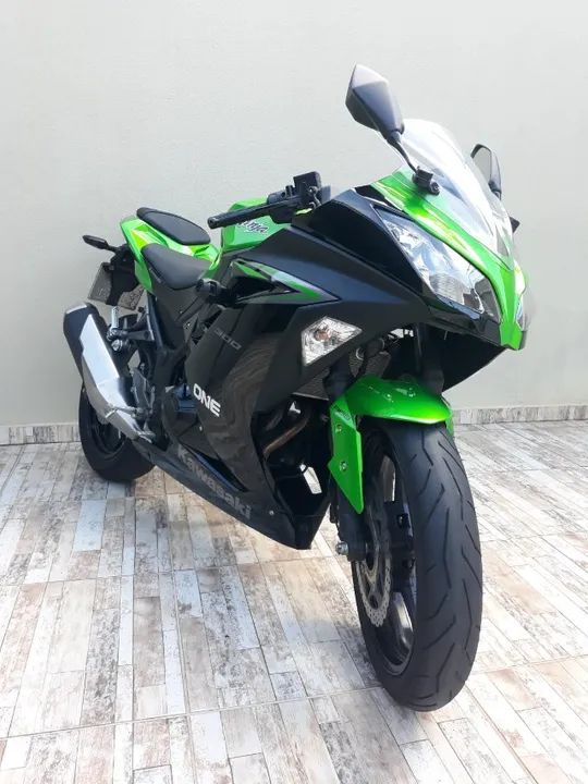 KAWAZAKI/ NINJA 300 -2023 - Foto 5