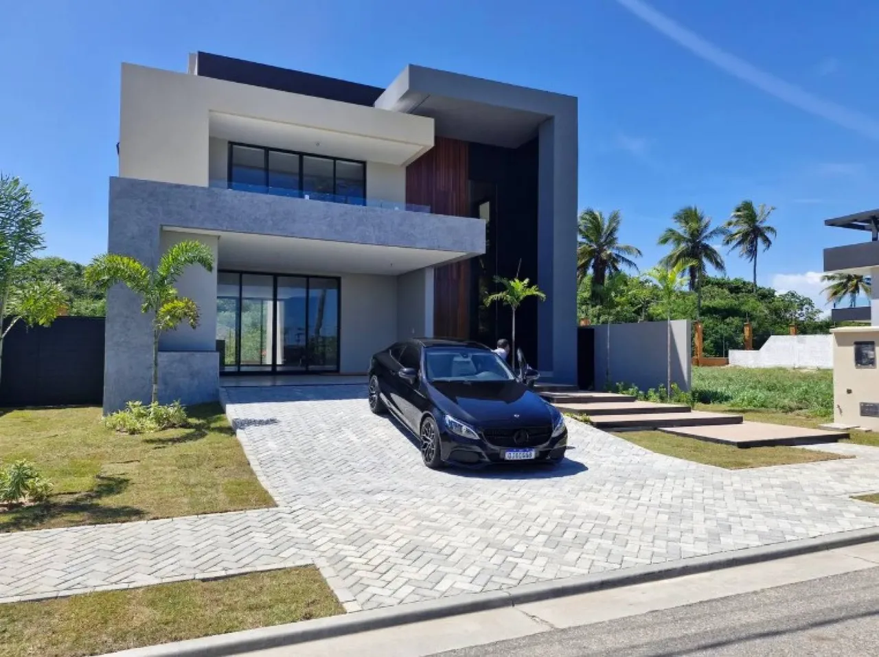 Casa à Venda em Alphaville Sergipe Frente para o Lago!