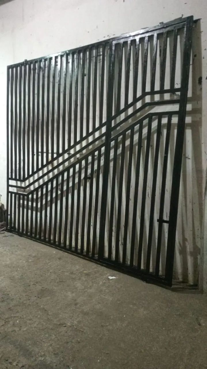 Portão pra garagem de correr com social semi-novo completo entrego grátis  - Foto 4