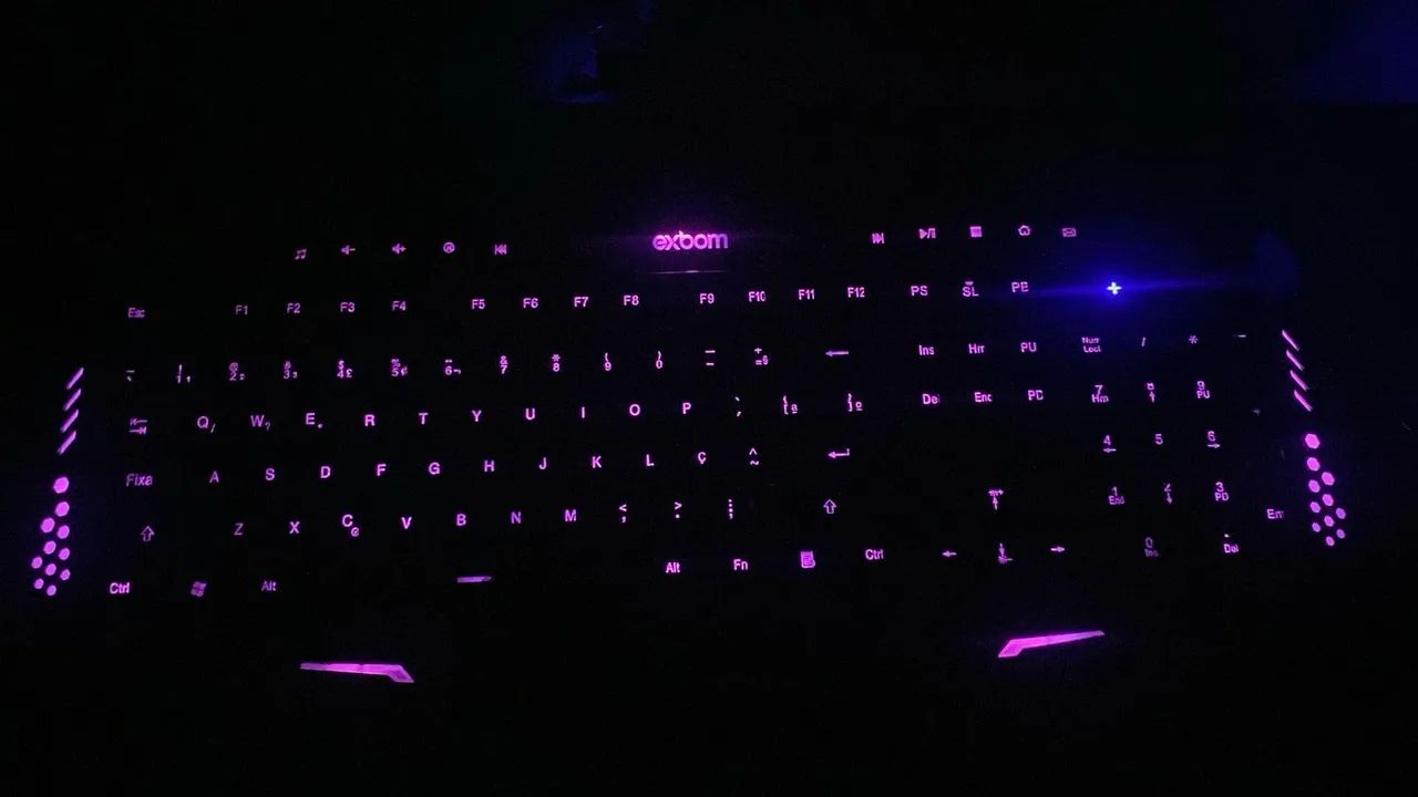 Teclado Retroiluminado exbom ABNT405754829949511681