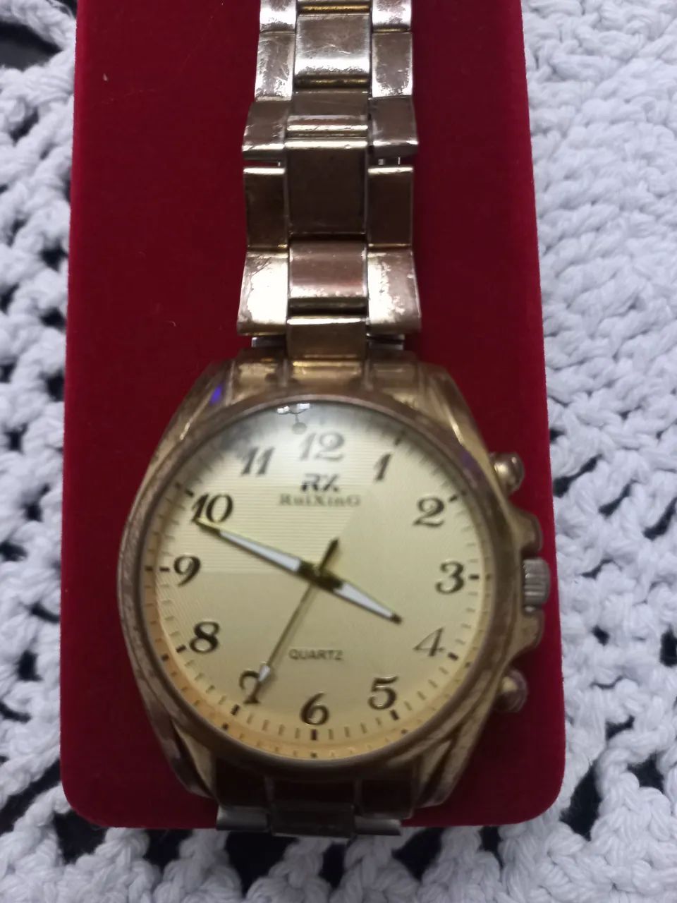 Relógio RUIXING Quartz Dourado - Foto 4