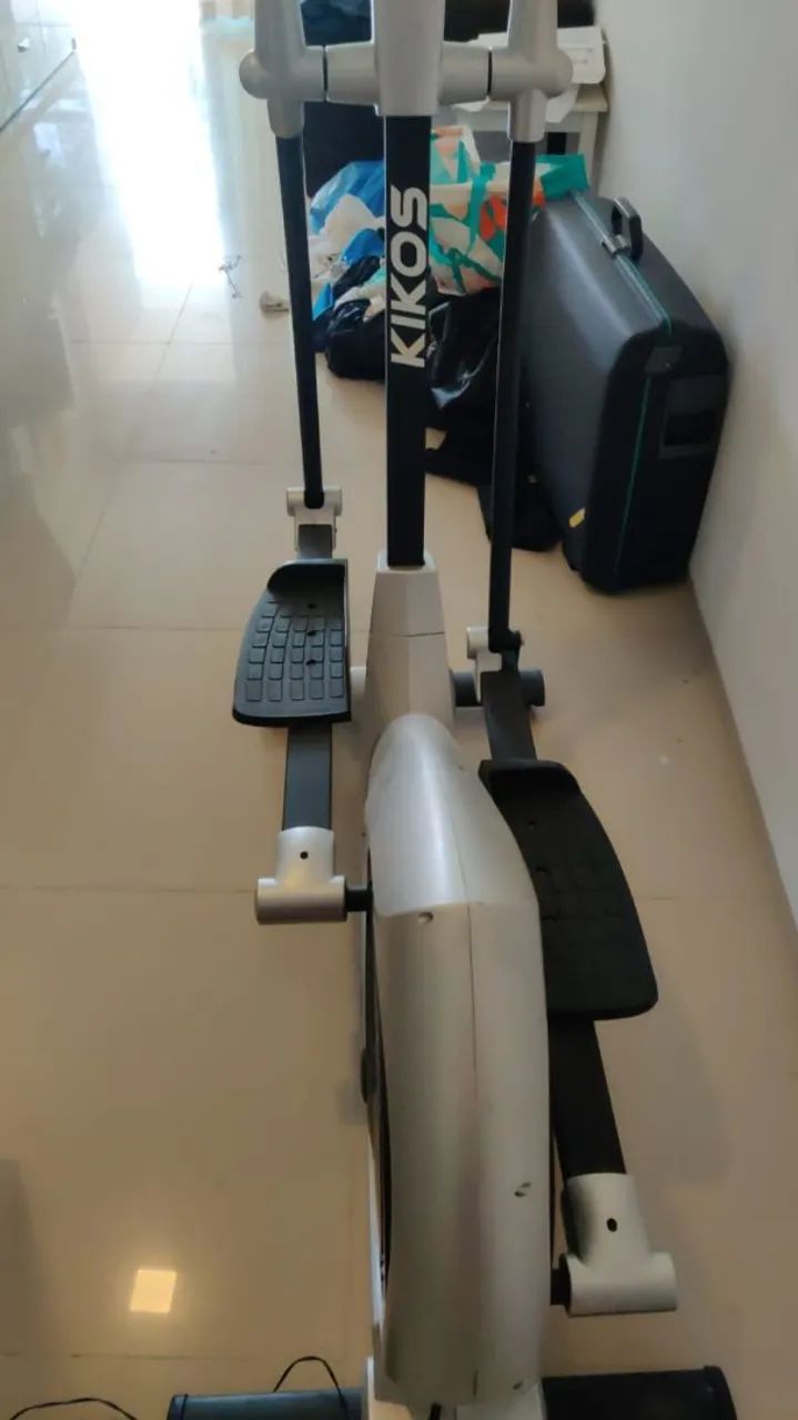 Elíptico Kikos 9200  Transforme Seus Treinos 
