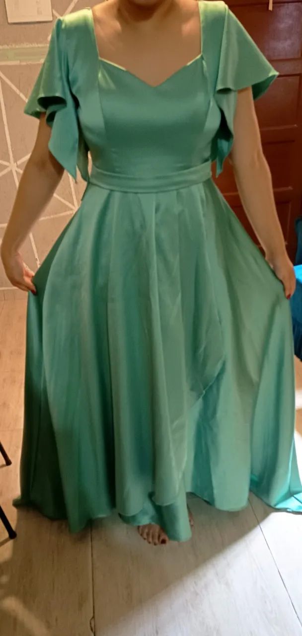 Vestido de cetim verde Olivia 