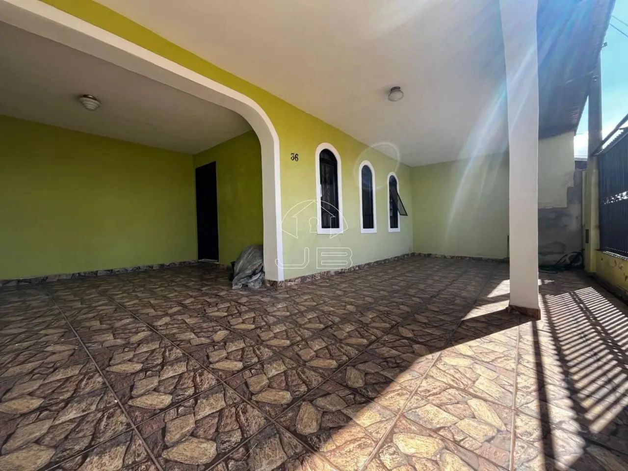 Imperdível Casa à Venda em Campinas/SP - 3 Quartos, 2 Salas, 1 Banheiro e 4 Vagas de Garag - Foto 2