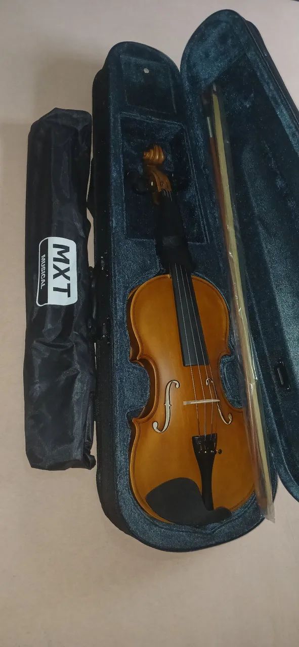 Violino novo e suporte partitura e violão  - Foto 4
