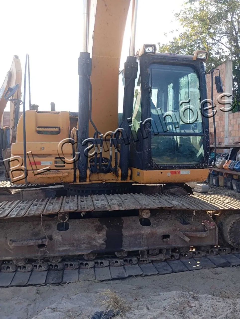Escavadeira Caterpillar 320DL, ano 2012, Revisada  - Foto 4