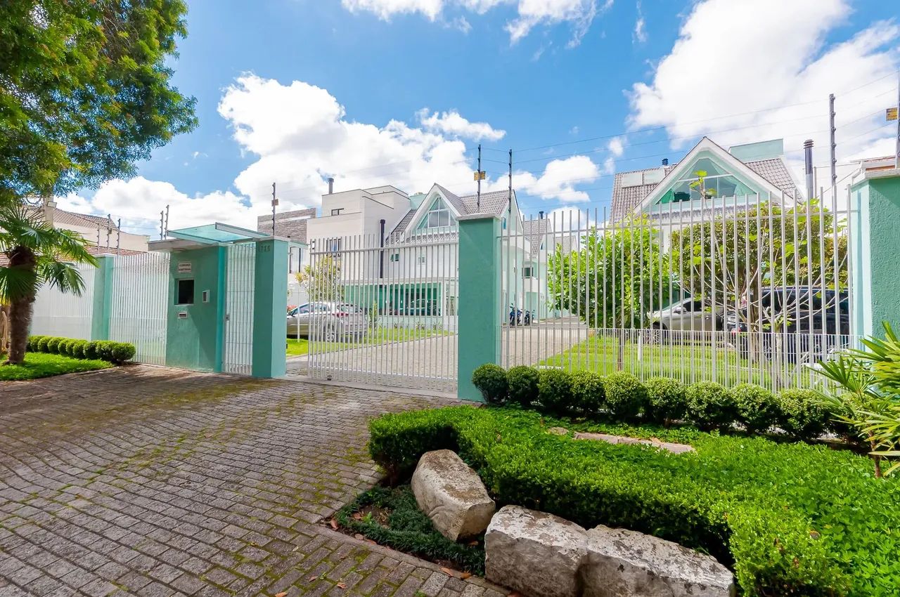 Belíssimo sobrado  com 160 m2 no Centro Cívico - Curitiba - PR R$ 1.090.000,00 - Foto 5