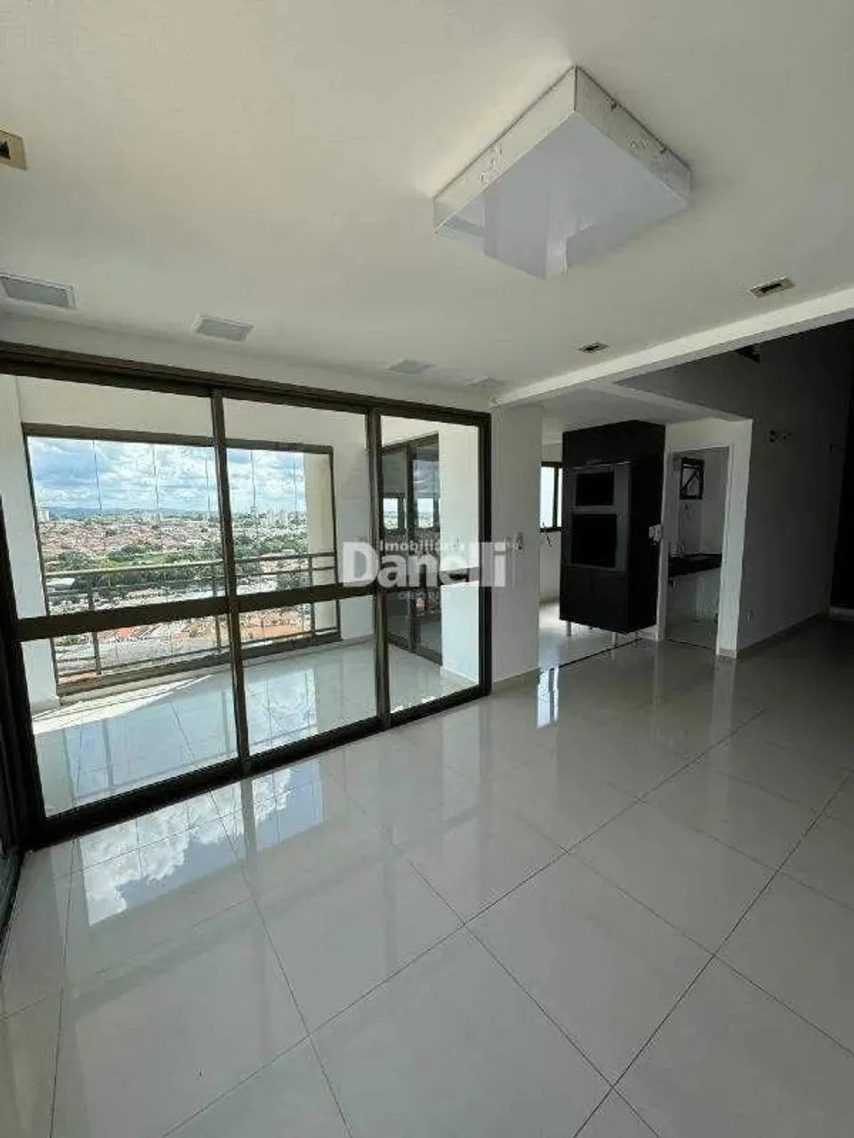 Apartamento à venda, 2 quartos, 1 suíte, 2 vagas, Centro - Taubaté/SP