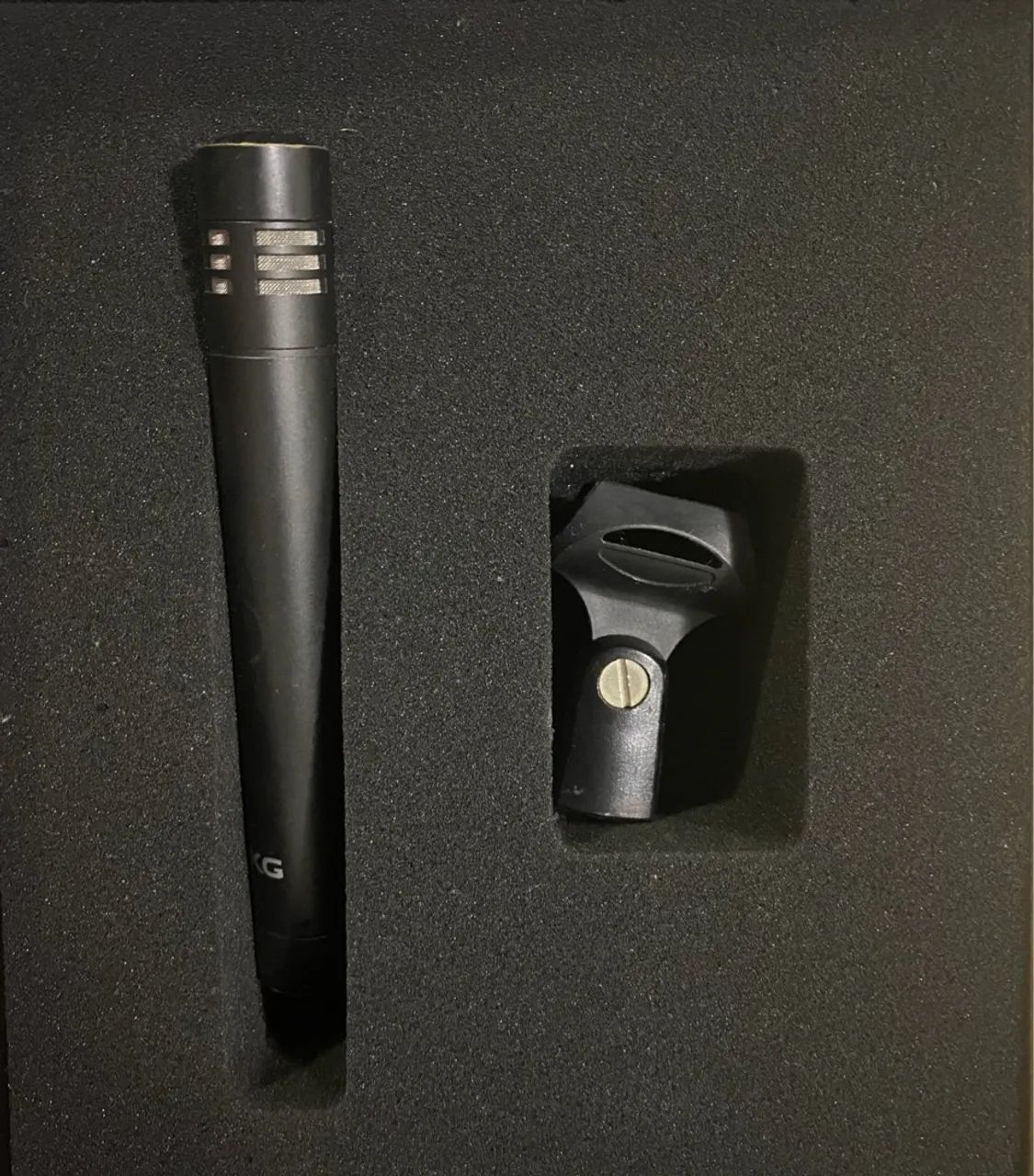 Microfone AKG profissional de alta qualidade 