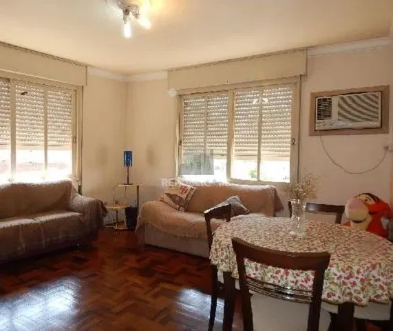 Apartamento para Aluguel na Cidade Baixa com 70m² e 2 dormitórios/quartos disponíveis
