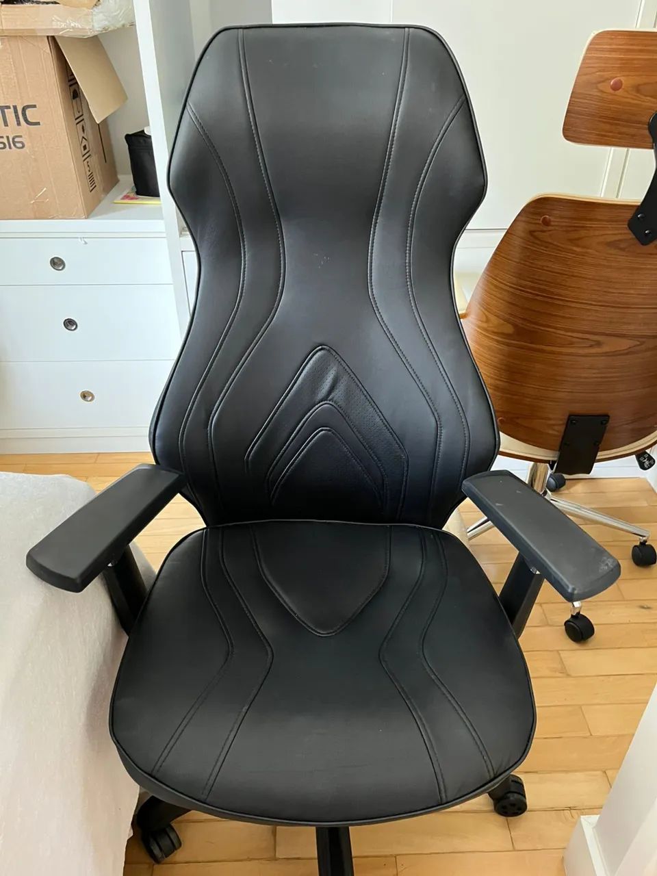 Cadeira Escritório Ajustável Linda, Nova e Ergonômica - Foto 2