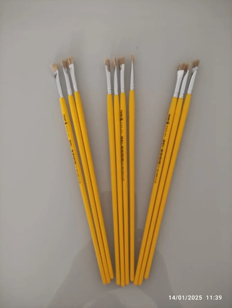 Pincel Chato nº 8 Amarelo
