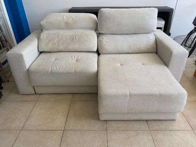 Sofá Retrátil em Linho Natural