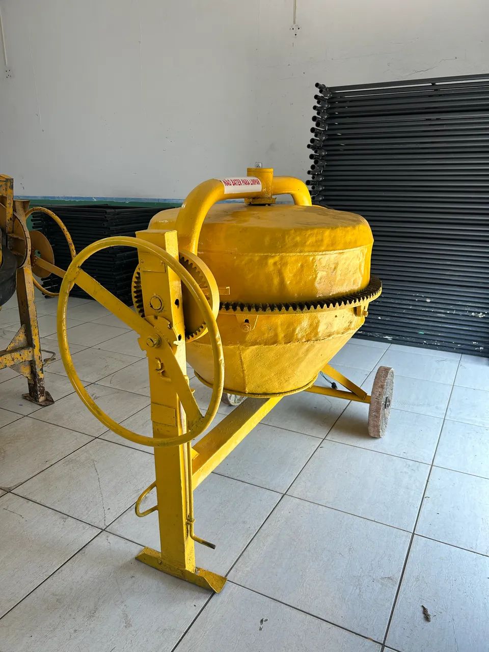 Betoneira 400 litros - Revisada 