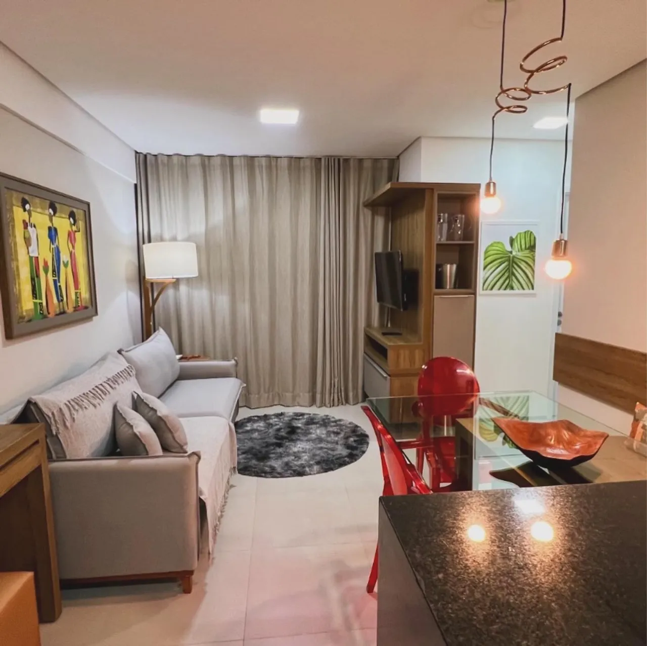 Apt 2 qrt/ ponta verde/ piscina/ ótima localização/ perto das praias/